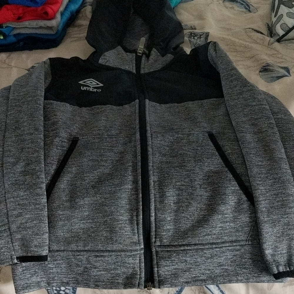 Umbro zip up hoodie